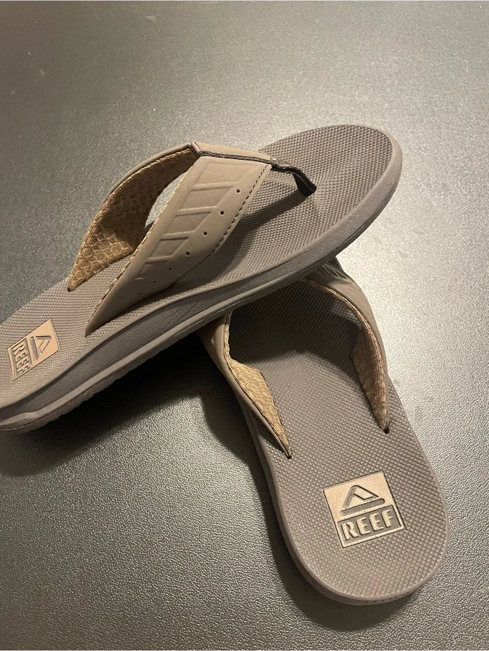 Reef Men’s Brown Flip Flop Sandals - Comfortable Casual Beach Wear Size 8